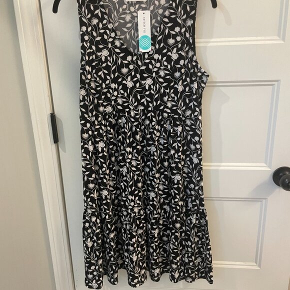 Black and White print Dress - Picture 2 of 4